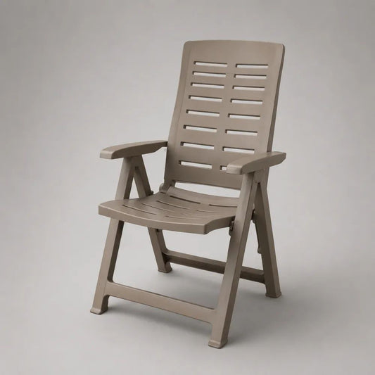 Klappbarer Gartenstuhl aus Polypropylen mit Armlehnen und verstellbarer Hochlehne, Taupe, 60 × 67 × 108 cm